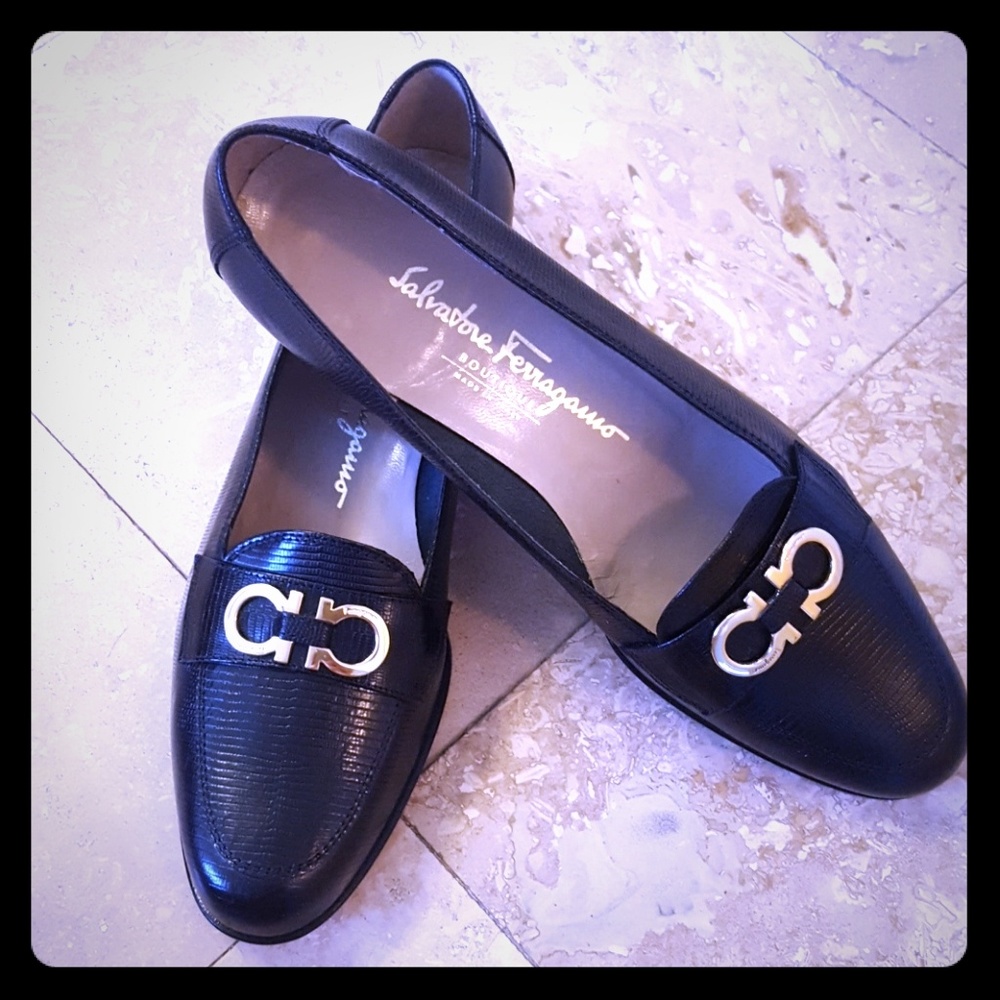 Salvatore Ferragamo flats size 8 1/2